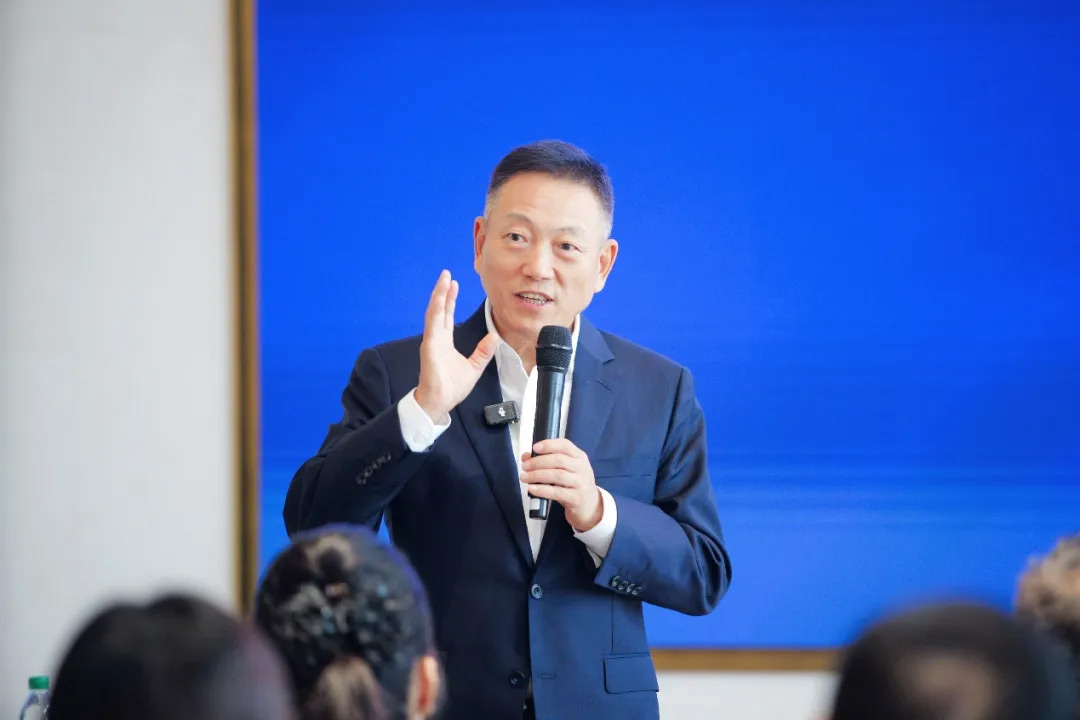 20251218044238518 20251218044238518